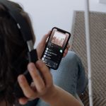 Guia para entender si tu banda debe de lanzar sencillos o álbumes completos.